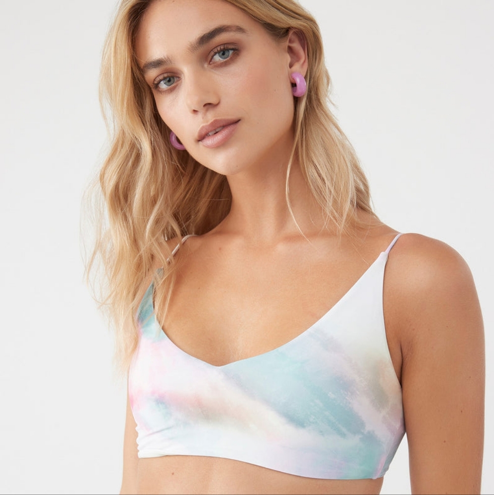WOMEN OF THE WAVE MIDDLES MID-BRALETTE TOP